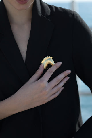 Effortless Finishing Touches: Pieces That Lend Quiet Character to Tailoring