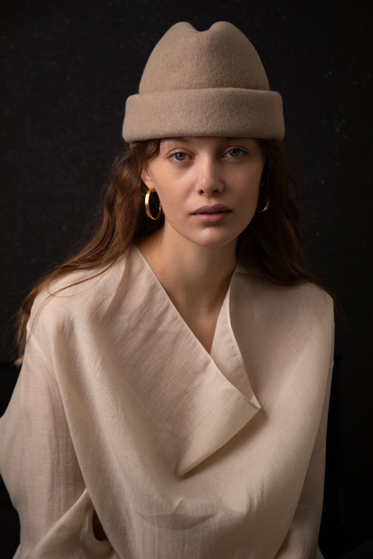 YSSO Queen Midi Gold Hoops